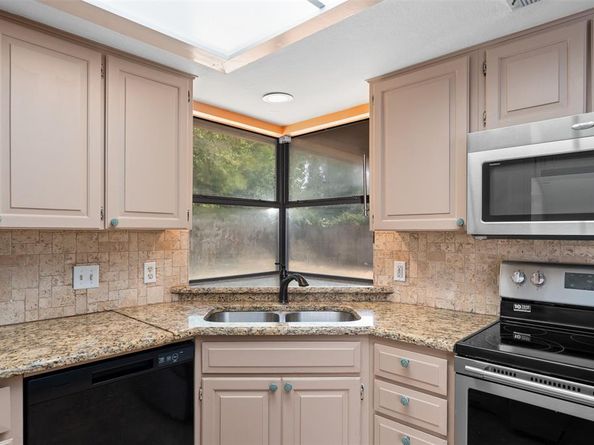 1875  Larkspur Drive , Arlington Texas 76013