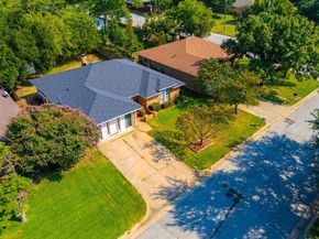 1875  Larkspur Drive , Arlington Texas 76013