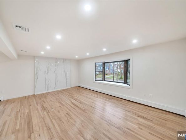468 Morse Avenue, Ridgefield NJ 07657