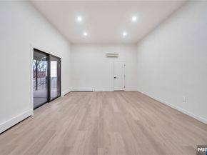 468 Morse Avenue, Ridgefield NJ 07657