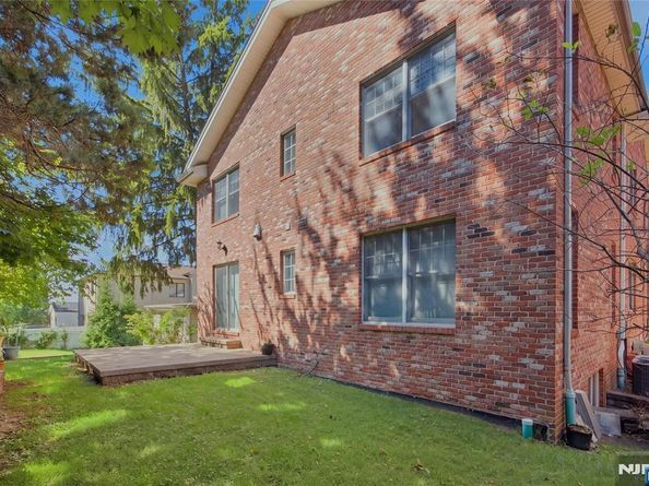 538 4th Street, Palisades Park NJ 07650