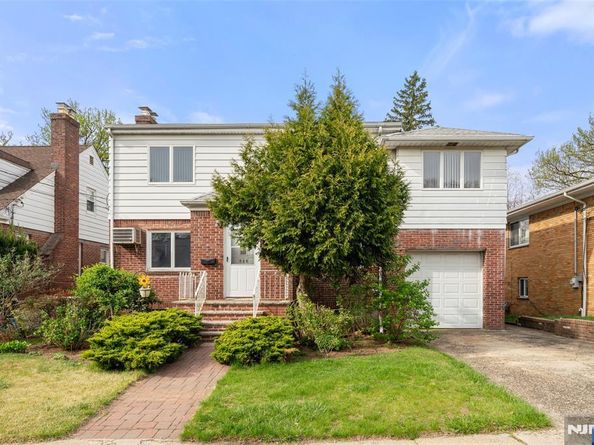 226 Mohegan Way, Fort Lee NJ 07024