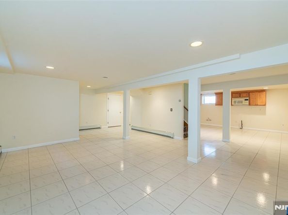 405 Chestnut Street, Ridgefield NJ 07657
