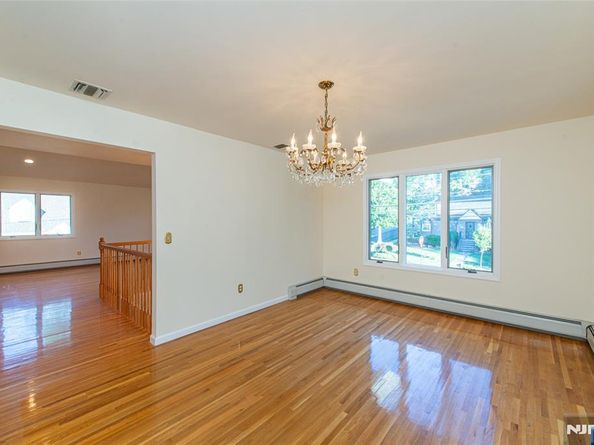405 Chestnut Street, Ridgefield NJ 07657