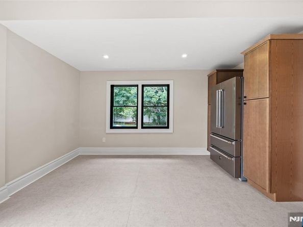 475 Morse Avenue, Ridgefield NJ 07657