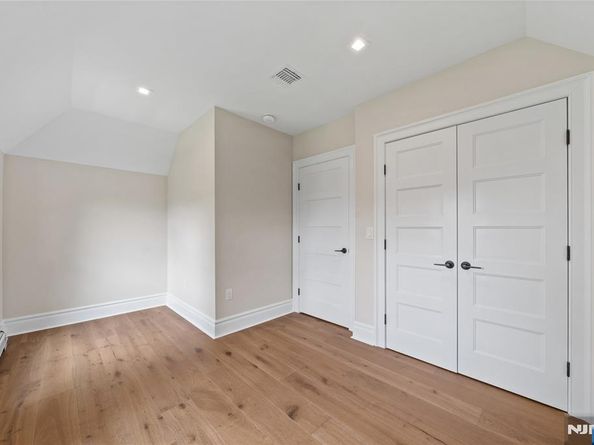 475 Morse Avenue, Ridgefield NJ 07657