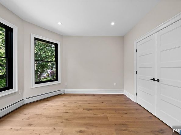 475 Morse Avenue, Ridgefield NJ 07657