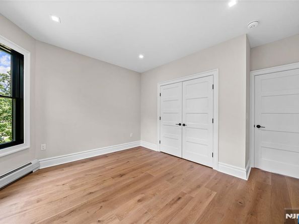 475 Morse Avenue, Ridgefield NJ 07657