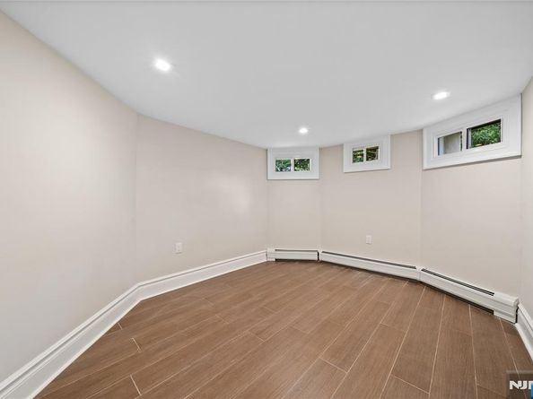 475 Morse Avenue, Ridgefield NJ 07657