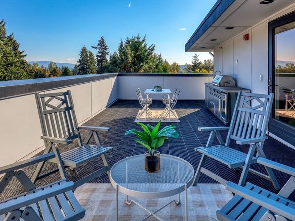 8923 166th Avenue NE 101, Redmond WA 98052