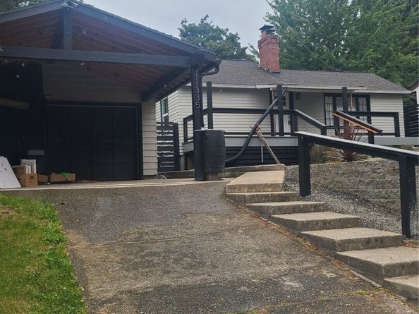 11335 Sunnyside Avenue N, Seattle WA 98133