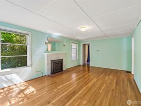 8812 Dibble Avenue NW, Seattle WA 98117