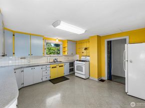 8812 Dibble Avenue NW, Seattle WA 98117