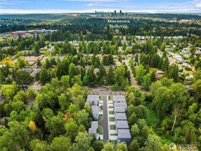 14888 HS#6 NE 2nd Court, Bellevue WA 98007