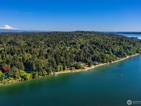10157 SW 263 Street, Vashon WA 98070