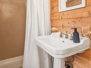 10157 SW 263 Street, Vashon WA 98070