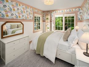 10157 SW 263 Street, Vashon WA 98070