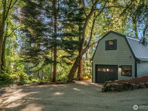 10157 SW 263 Street, Vashon WA 98070
