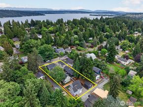 11739 40th Avenue NE B, Seattle WA 98125