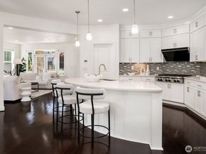 1270 Pine Crest Circle NE, Issaquah WA 98029