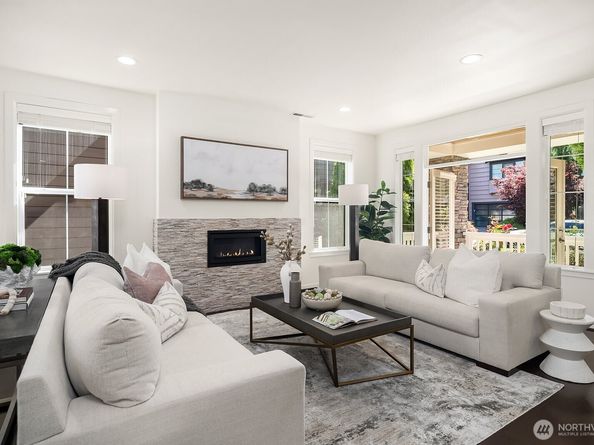 1270 Pine Crest Circle NE, Issaquah WA 98029