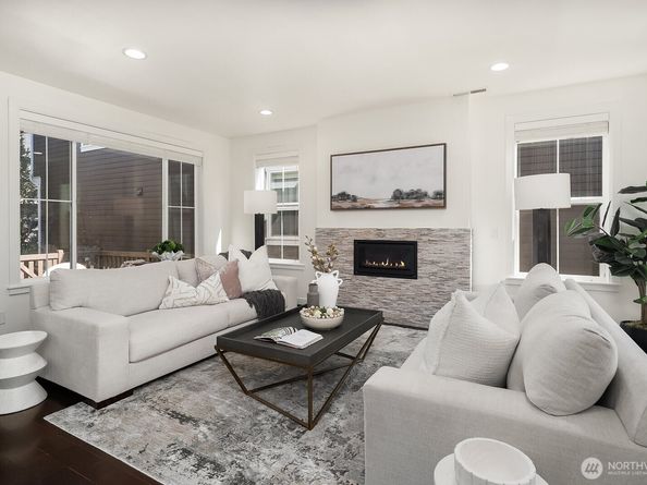 1270 Pine Crest Circle NE, Issaquah WA 98029