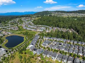 1270 Pine Crest Circle NE, Issaquah WA 98029