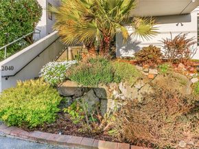 2040 13th Avenue W 13, Seattle WA 98119