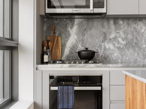547 West 47th Street 626, New York NY 10036