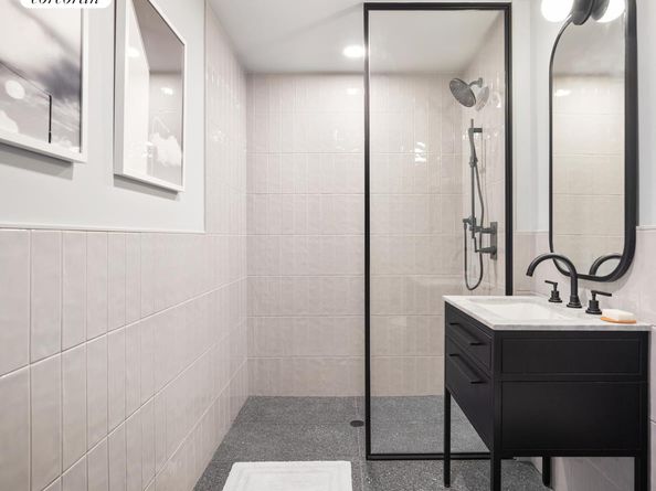 547 West 47th Street 626, New York NY 10036