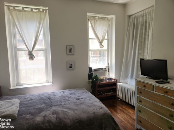 212 East 13th Street 2C, New York NY 10003