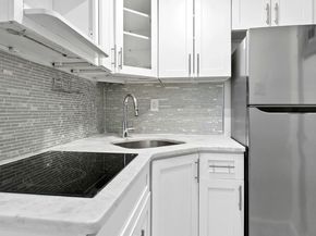57 West 58th Street 5HH, New York NY 10019