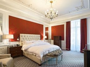 2 East 55th Street 83/531, New York NY 10022