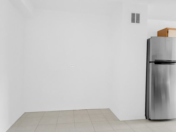 370 Ocean Parkway 2L, Brooklyn NY 11218