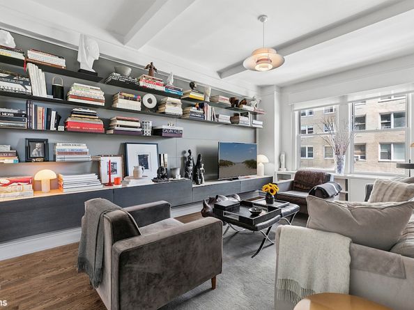 242 East 19th Street 7B, New York NY 10003