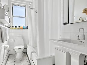 242 East 19th Street 7B, New York NY 10003