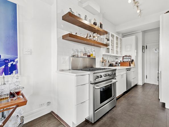 242 East 19th Street 7B, New York NY 10003