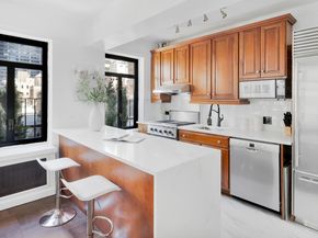 25 West 54th Street PHA, New York NY 10019