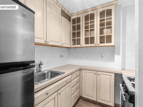 230 East 15th Street 3K, New York NY 10003