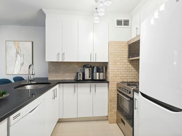 322 West 57th Street 18J1, New York NY 10019