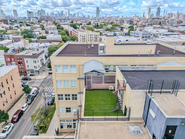 231 Norman Avenue 511, Brooklyn NY 11222