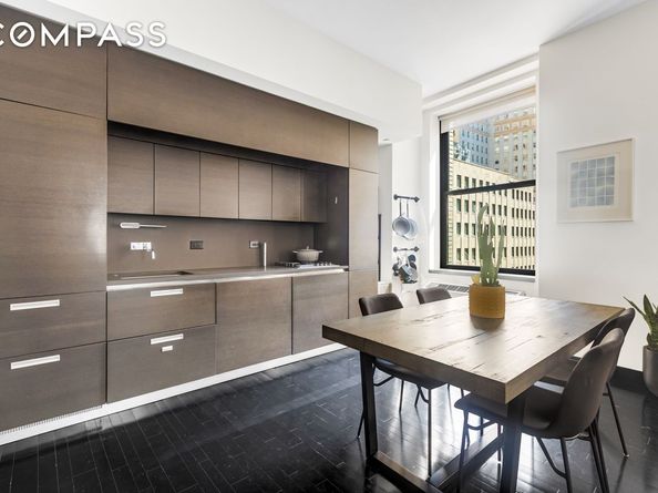 20 Pine Street 1008, New York NY 10005