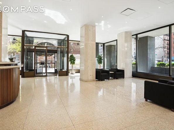 201 East 17th Street 18D, New York NY 10003