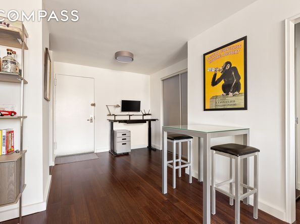 201 East 17th Street 18D, New York NY 10003