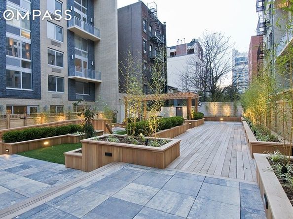 505 West 47th Street 1DS, New York NY 10036