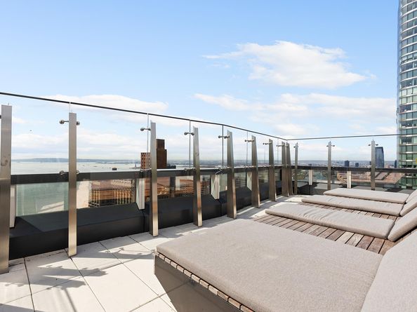 77 Greenwich Street 34A, New York NY 10006