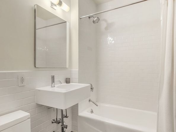 175 East Broadway 4C, New York NY 10002