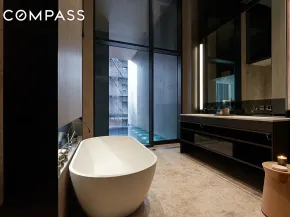 522 West 29th Street 5A, New York NY 10001