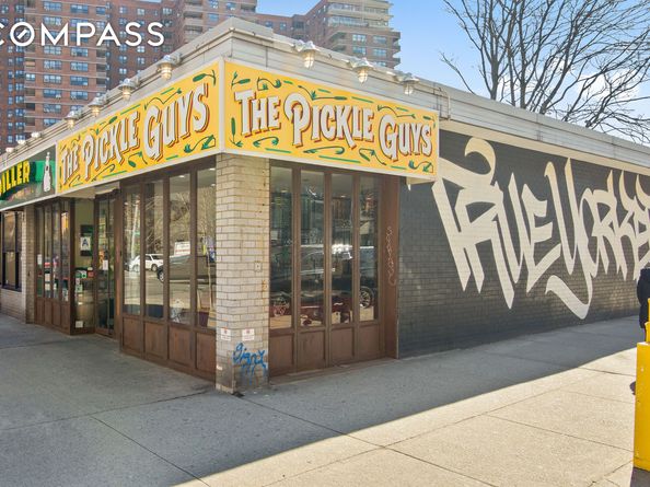 417 Grand Street D1801, New York NY 10002