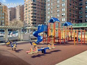 417 Grand Street D1801, New York NY 10002